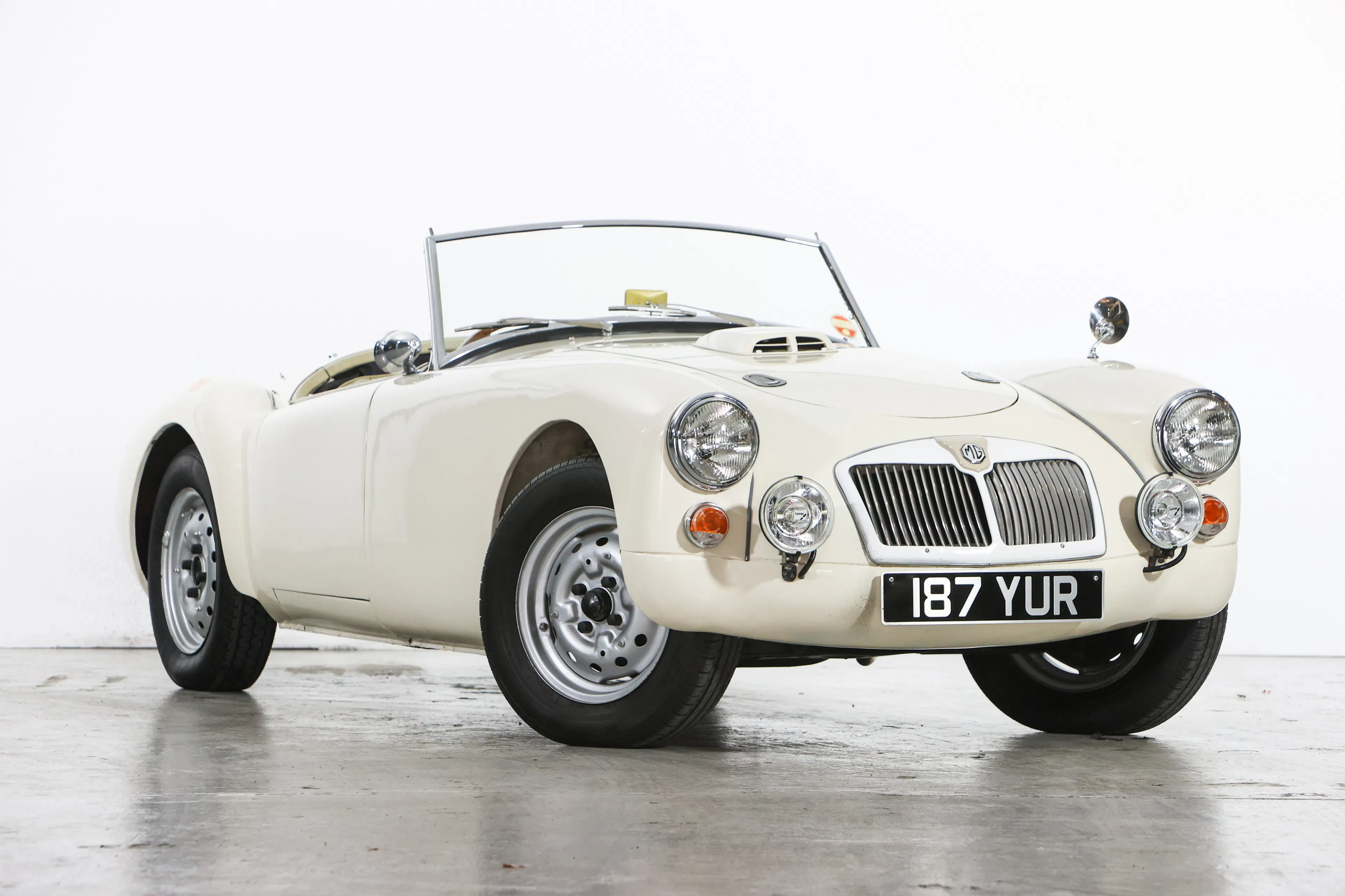 ジョイクラマーMG ① 1957 MG MGA VIN HDK4343211 | Hagerty Valuation Tools®